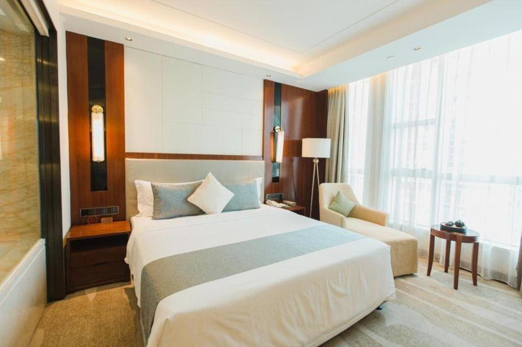 Grand Soluxe Zhongyou Hotel Shenzhen Exterior photo