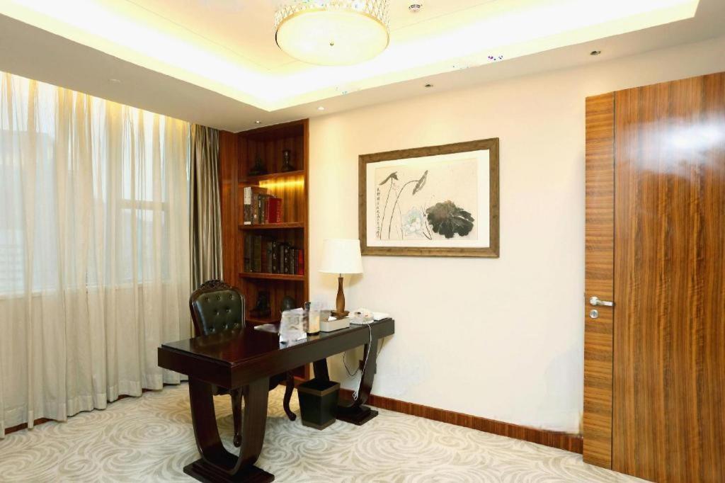 Grand Soluxe Zhongyou Hotel Shenzhen Exterior photo