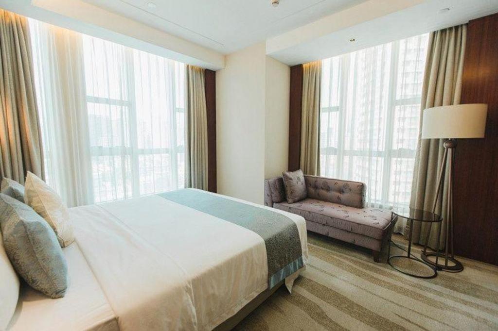 Grand Soluxe Zhongyou Hotel Shenzhen Exterior photo
