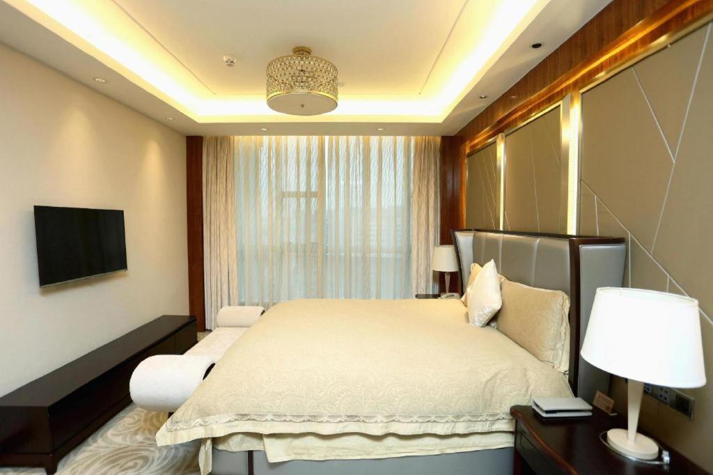 Grand Soluxe Zhongyou Hotel Shenzhen Exterior photo